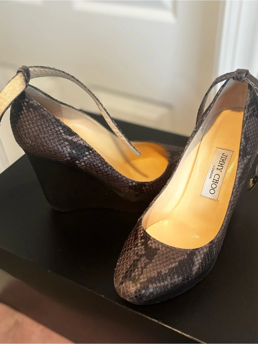 Jimmy Choo gorgeous authentic